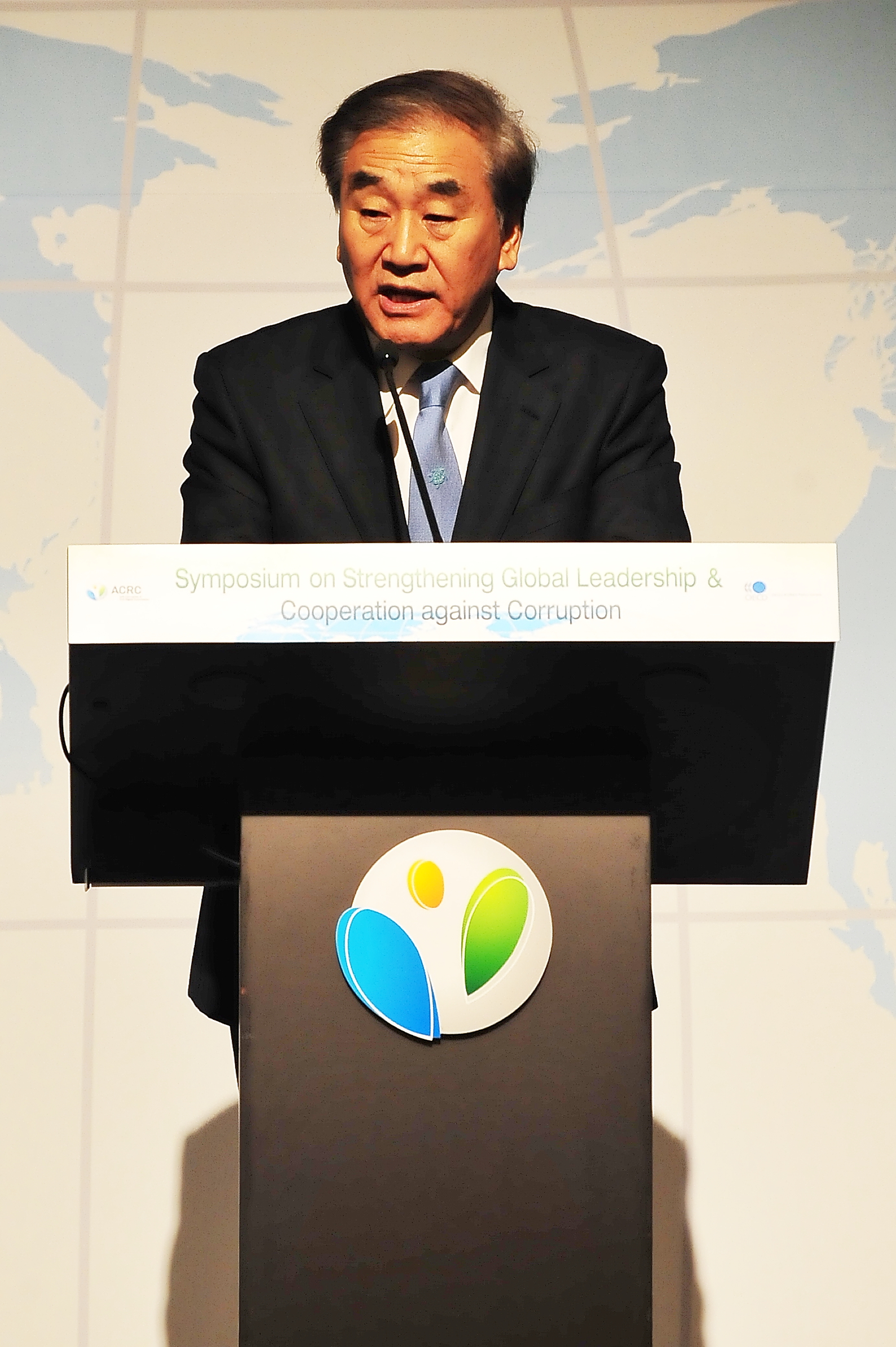 Minister Jae Oh Lee is making a keynote speech at the global anti-corruption symposium held in Seoul on 5 October.