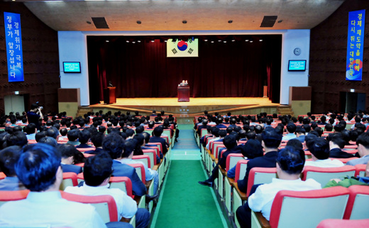 5월 19일 이재오 권익위원장은 법무부 청렴 특강을 통해 법무부 공무원들이 청렴국가 건설의 중심이 되어달라고 역설했다.