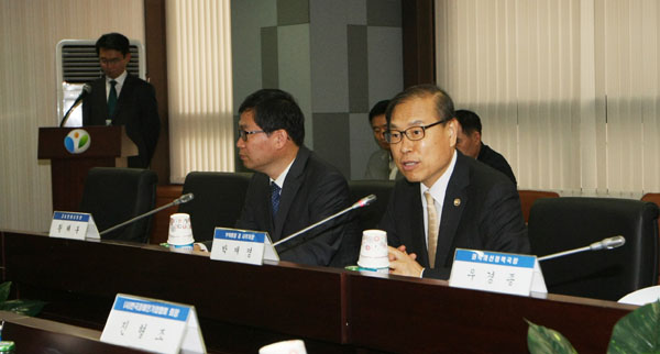 박재영 부위원장이 업무협약 체결식에서 인사말을 하고 있다.