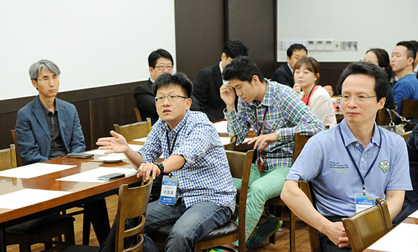 권익위는 ‘2014년 2차 청렴정책전수과정’에 참석한 기업의 윤리경영 담당자들에게 기업의 어려움과 윤리경영 사례를 소개하는 '2014 기업 윤리경영 정책간담회'를 열었다