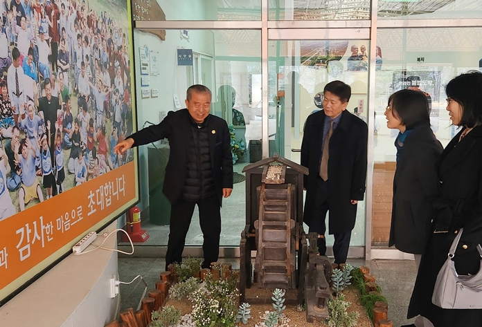 이명순 권익위 부위원장, 예수의꽃동네유지재단 방문(2025. 1. 22.) | 사진뉴스 | 홍보자료 | 뉴스·소식 : 국민권익위원회 이명순 권익위... 