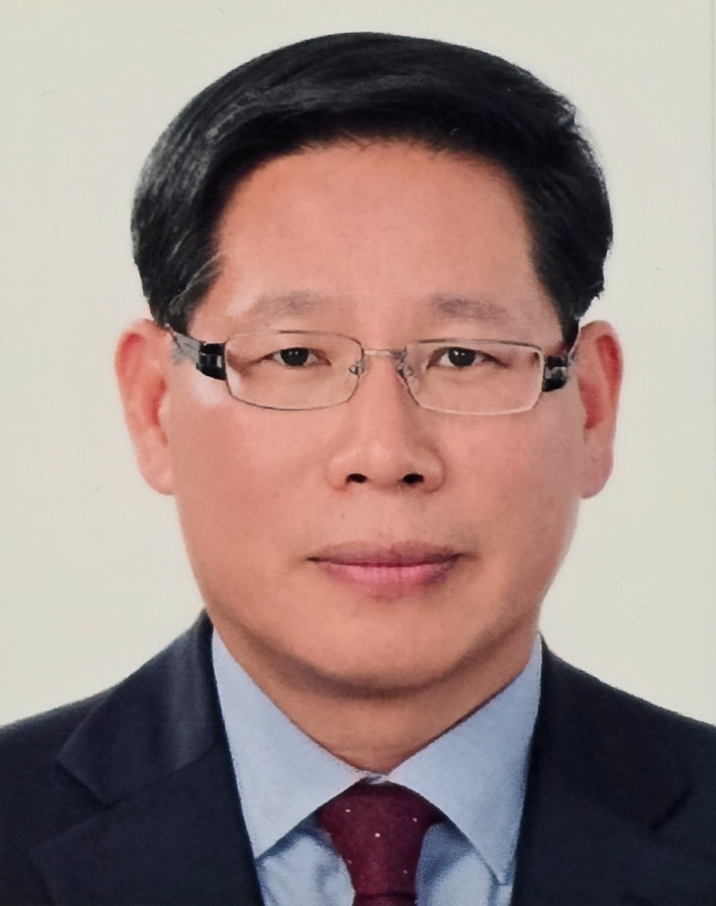 국민권익위원회 비상임위원 민병로 증명사진